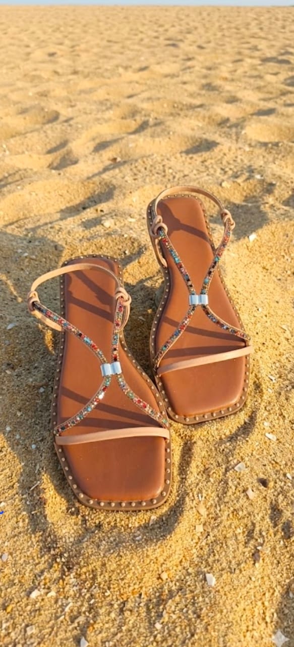 Modelo 19 - Rasteirinha artesanal T&E Calçados